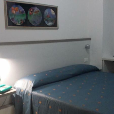 Hotel San Giorgio Аласио Екстериор снимка