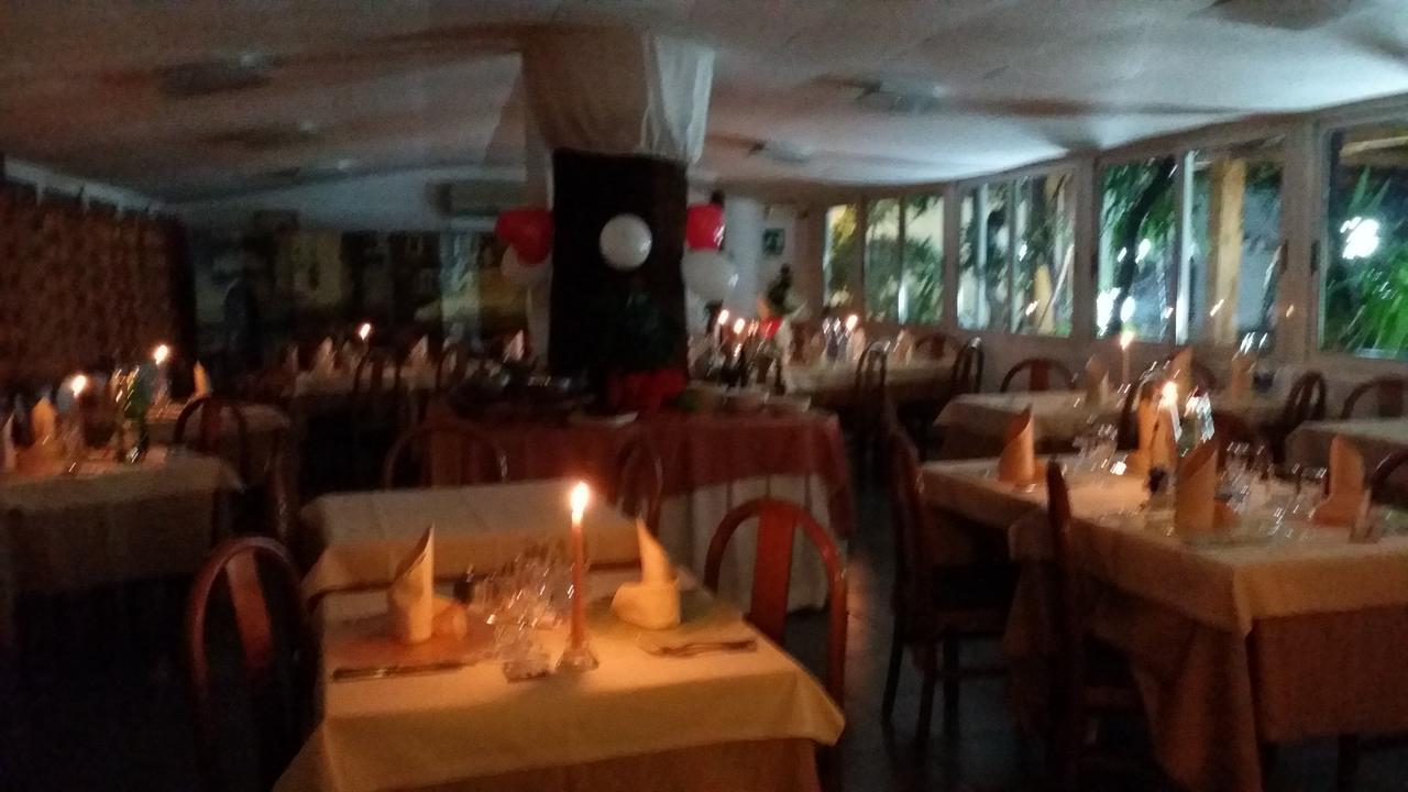 Hotel San Giorgio Аласио Екстериор снимка