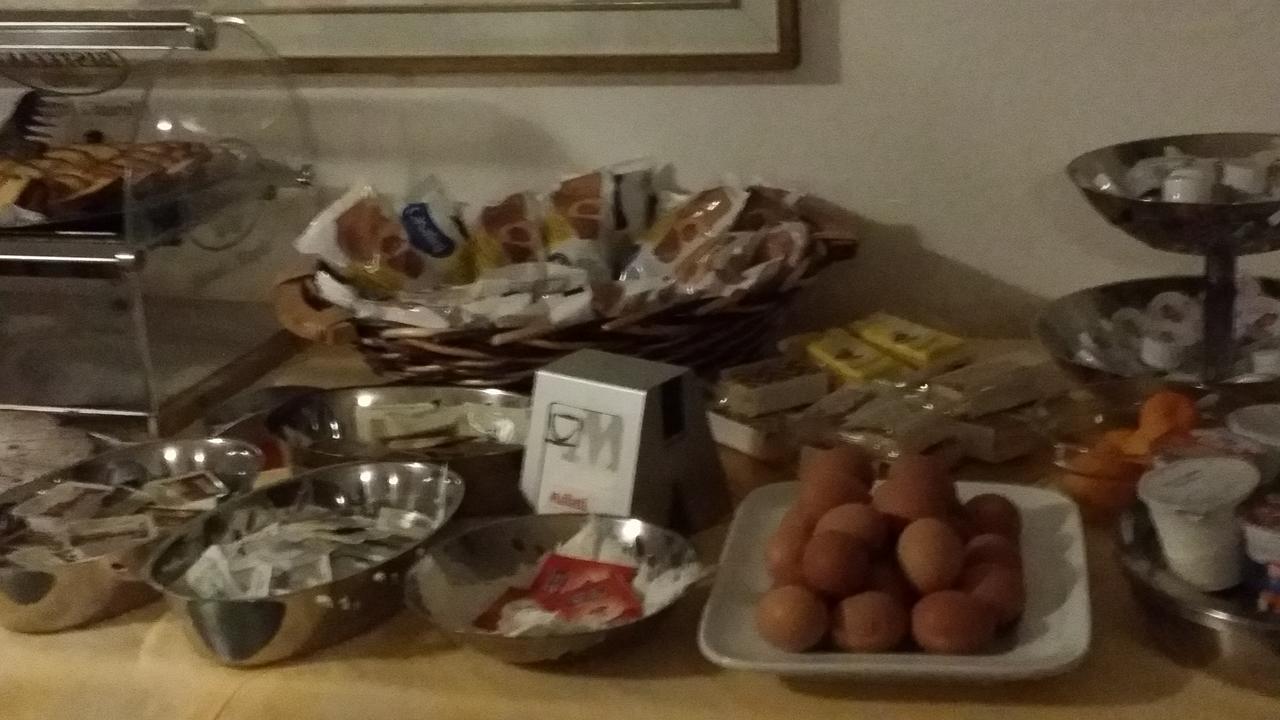 Hotel San Giorgio Аласио Екстериор снимка